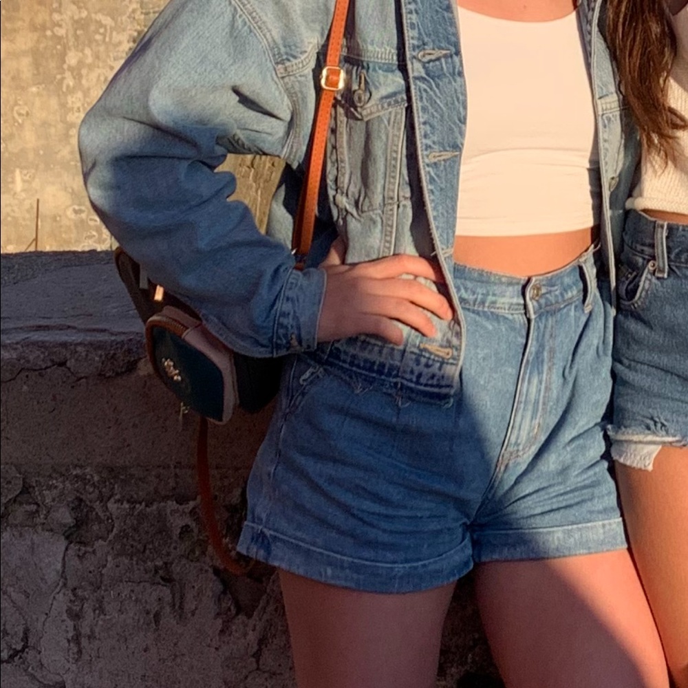 American Eagle High Waisted Mom Jean Shorts